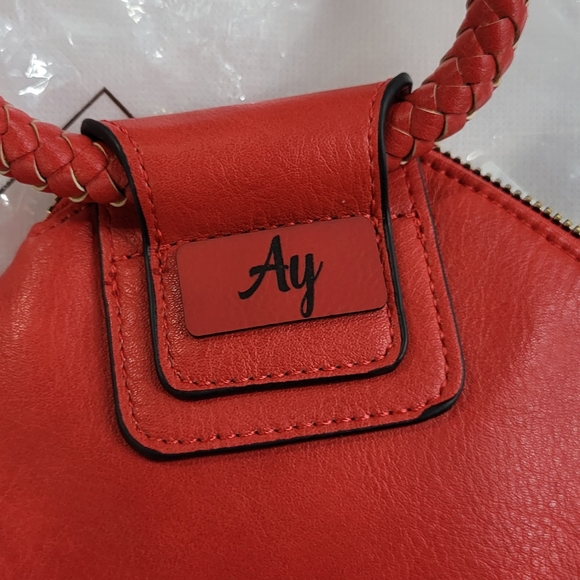 New  Vegan Clutch Handbag- Red - Picture 4 of 11